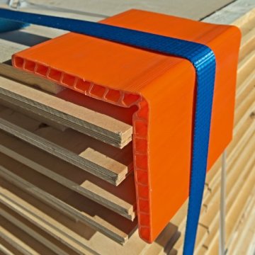 Schwerlast-Kantenschutz aus Doppelstegplatten