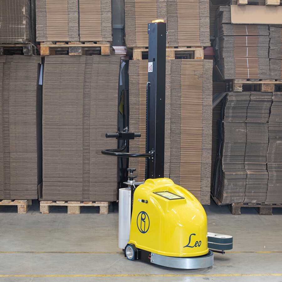 Klein aber fein: Wickeln Sie ortsunabhängig Ladungsträger mit Stretchfolie ein Klein aber fein: Wickeln Sie ortsunabhängig Ladungsträger mit Stretchfolie ein