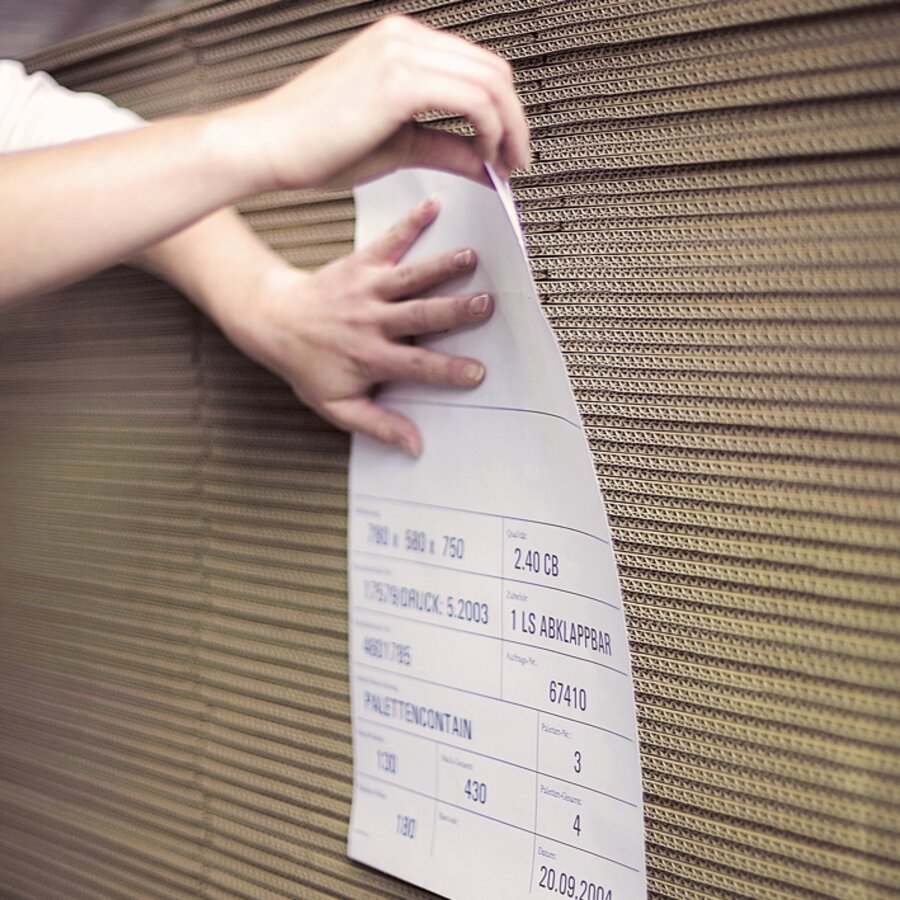 Ideal auch zur Befestigung von Palettenfahnen geeignet Ideal auch zur Befestigung von Palettenfahnen geeignet