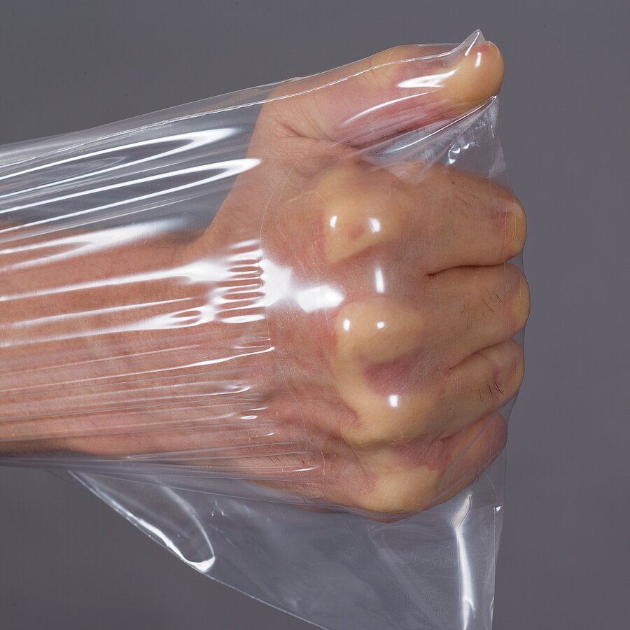 Hohe Dehnbarkeit: Auch unter Spannung bleibt die Folie stabil Hohe Dehnbarkeit: Auch unter Spannung bleibt die Folie stabil